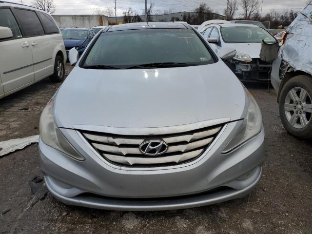 Photo 4 VIN: 5NPEC4AC8CH437121 - HYUNDAI SONATA SE 