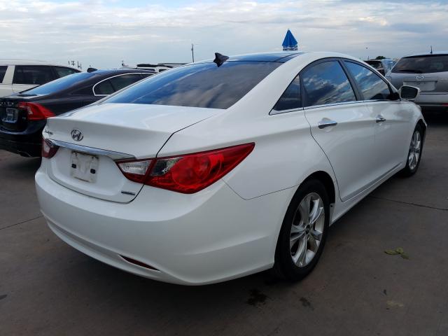 Photo 3 VIN: 5NPEC4AC8CH457918 - HYUNDAI SONATA SE 