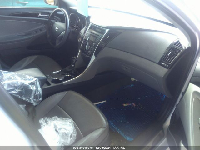 Photo 4 VIN: 5NPEC4AC8CH477604 - HYUNDAI SONATA 