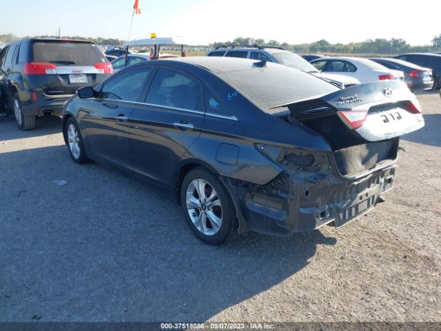 Photo 2 VIN: 5NPEC4AC8CH497402 - HYUNDAI SONATA 