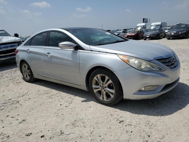 Photo 3 VIN: 5NPEC4AC8CH503473 - HYUNDAI SONATA 