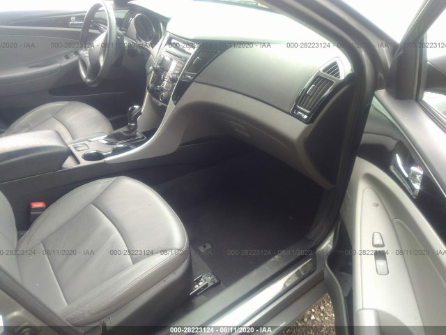 Photo 4 VIN: 5NPEC4AC8DH504687 - HYUNDAI SONATA 