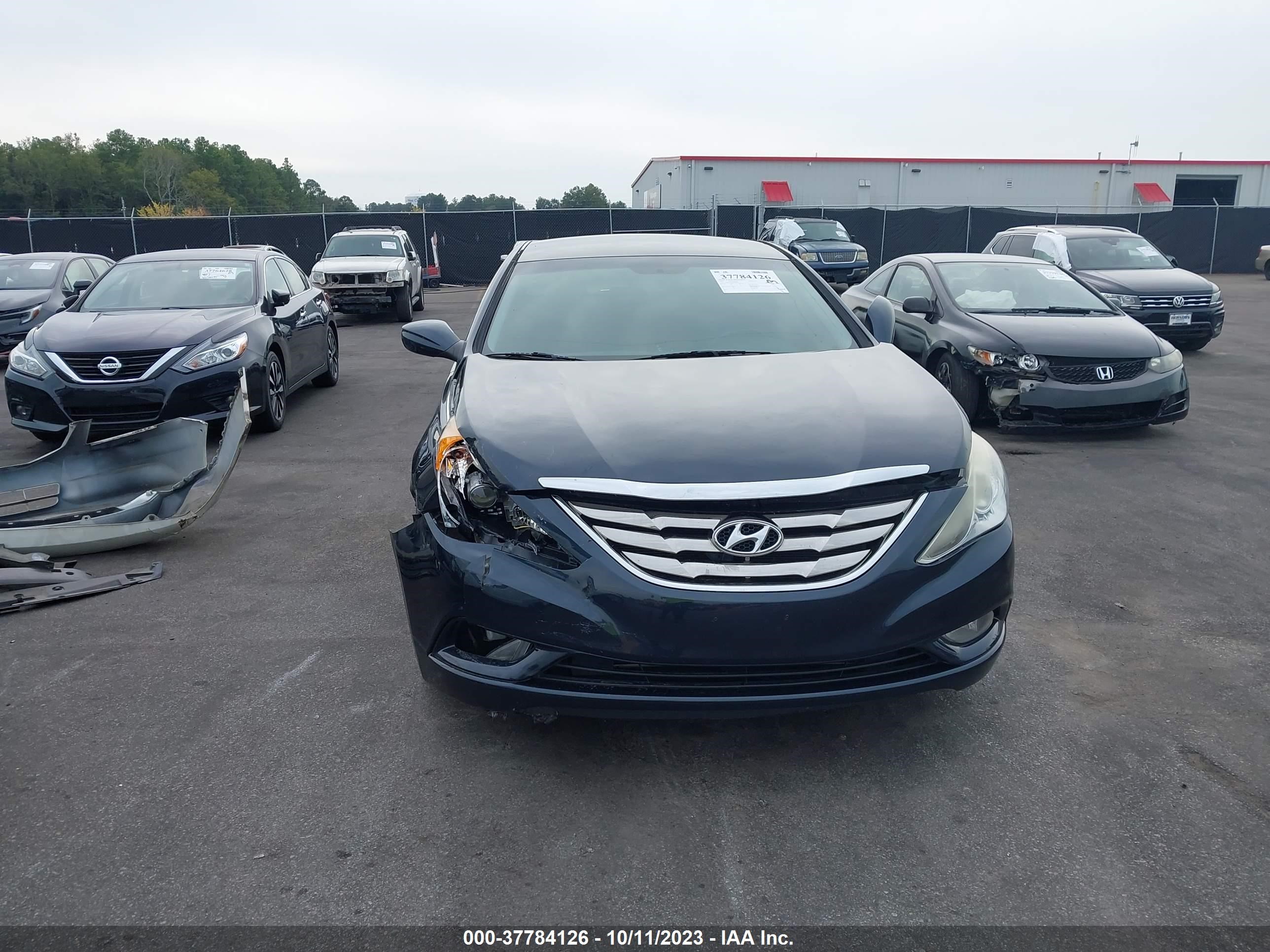 Photo 11 VIN: 5NPEC4AC8DH520484 - HYUNDAI SONATA 