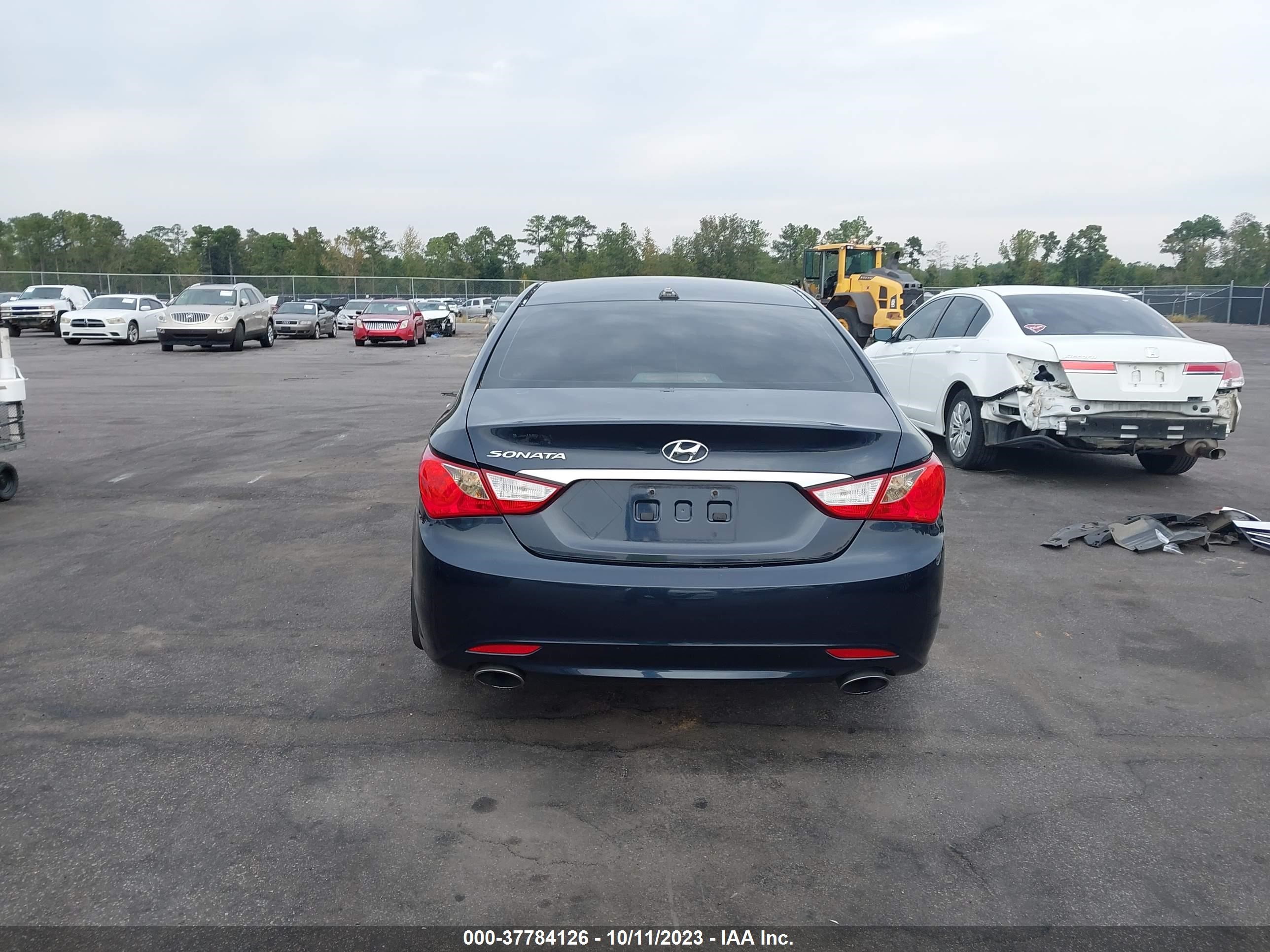 Photo 15 VIN: 5NPEC4AC8DH520484 - HYUNDAI SONATA 