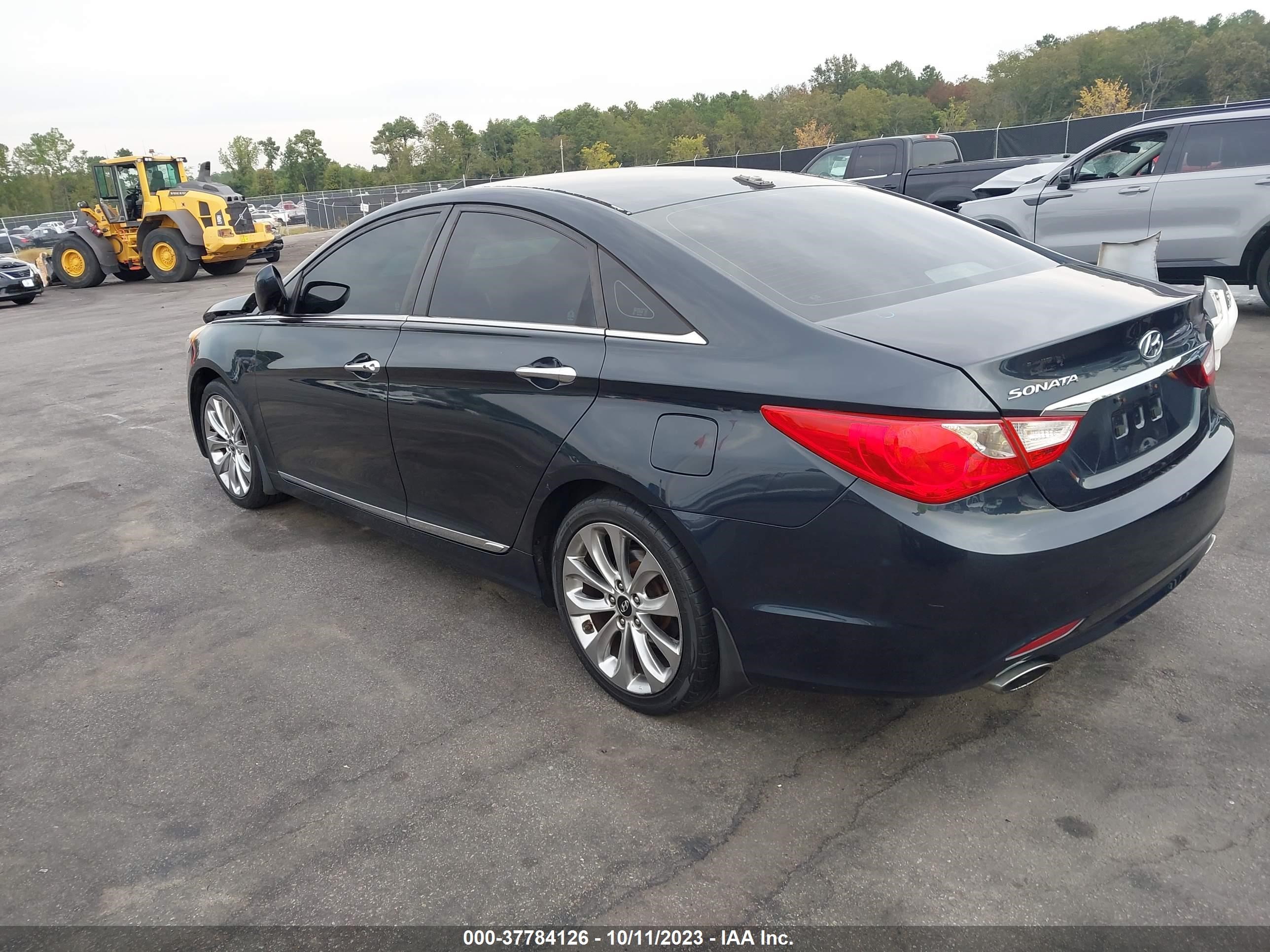 Photo 2 VIN: 5NPEC4AC8DH520484 - HYUNDAI SONATA 