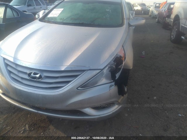 Photo 5 VIN: 5NPEC4AC8DH524812 - HYUNDAI SONATA 