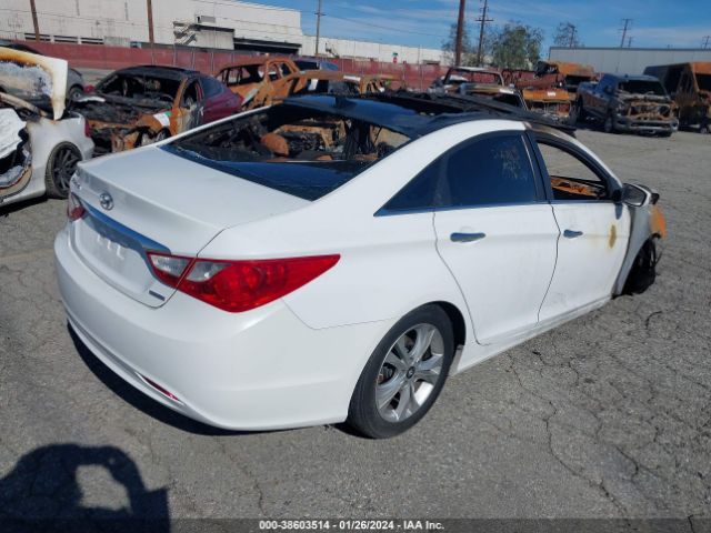 Photo 3 VIN: 5NPEC4AC8DH609035 - HYUNDAI SONATA 