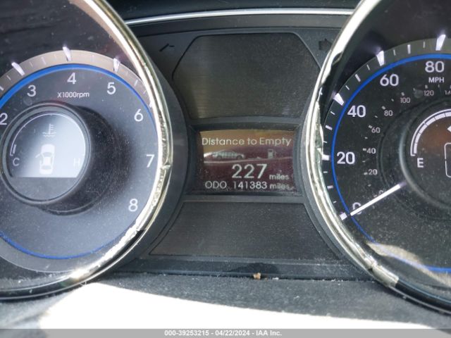 Photo 6 VIN: 5NPEC4AC8DH657120 - HYUNDAI SONATA 