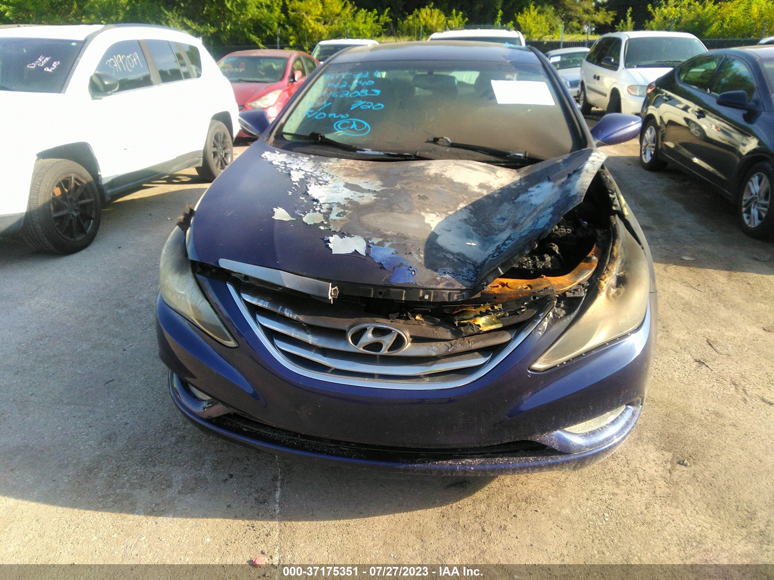 Photo 11 VIN: 5NPEC4AC8DH682745 - HYUNDAI SONATA 