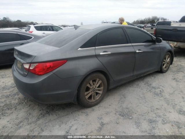 Photo 3 VIN: 5NPEC4AC8DH695625 - HYUNDAI SONATA 