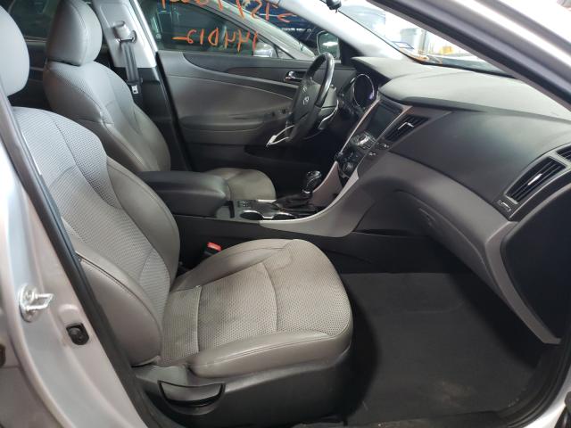 Photo 4 VIN: 5NPEC4AC8DH777953 - HYUNDAI SONATA SE 