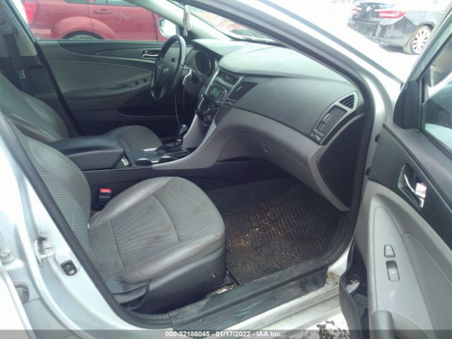 Photo 4 VIN: 5NPEC4AC9BH126540 - HYUNDAI SONATA 