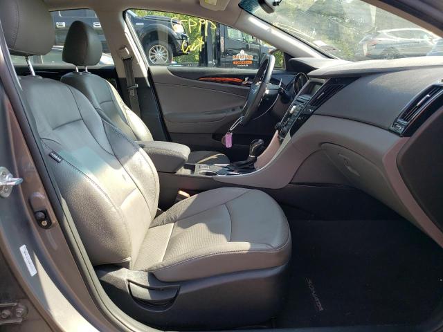 Photo 4 VIN: 5NPEC4AC9BH228002 - HYUNDAI SONATA SE 