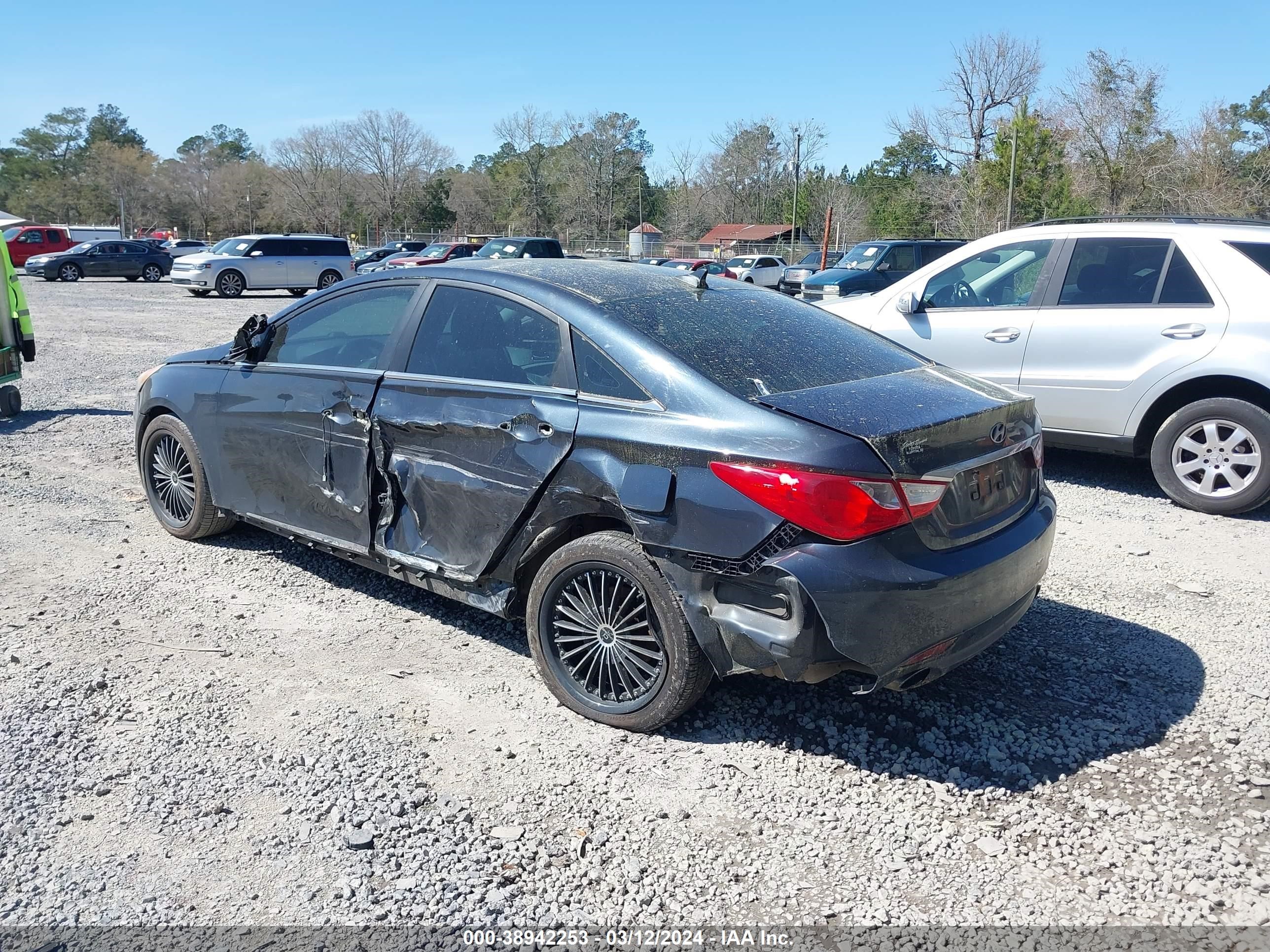 Photo 2 VIN: 5NPEC4AC9BH289284 - HYUNDAI SONATA 