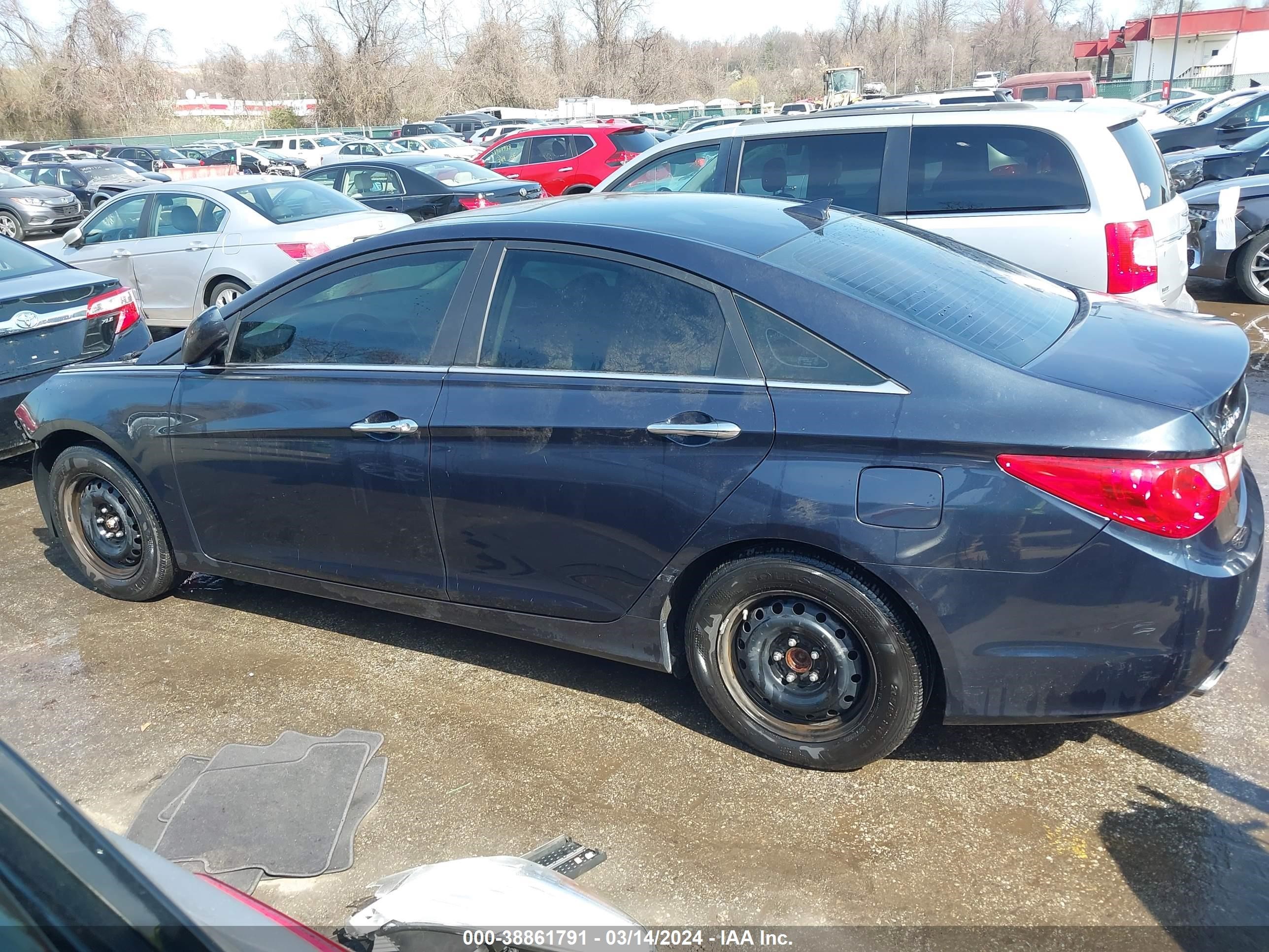 Photo 13 VIN: 5NPEC4AC9CH328828 - HYUNDAI SONATA 