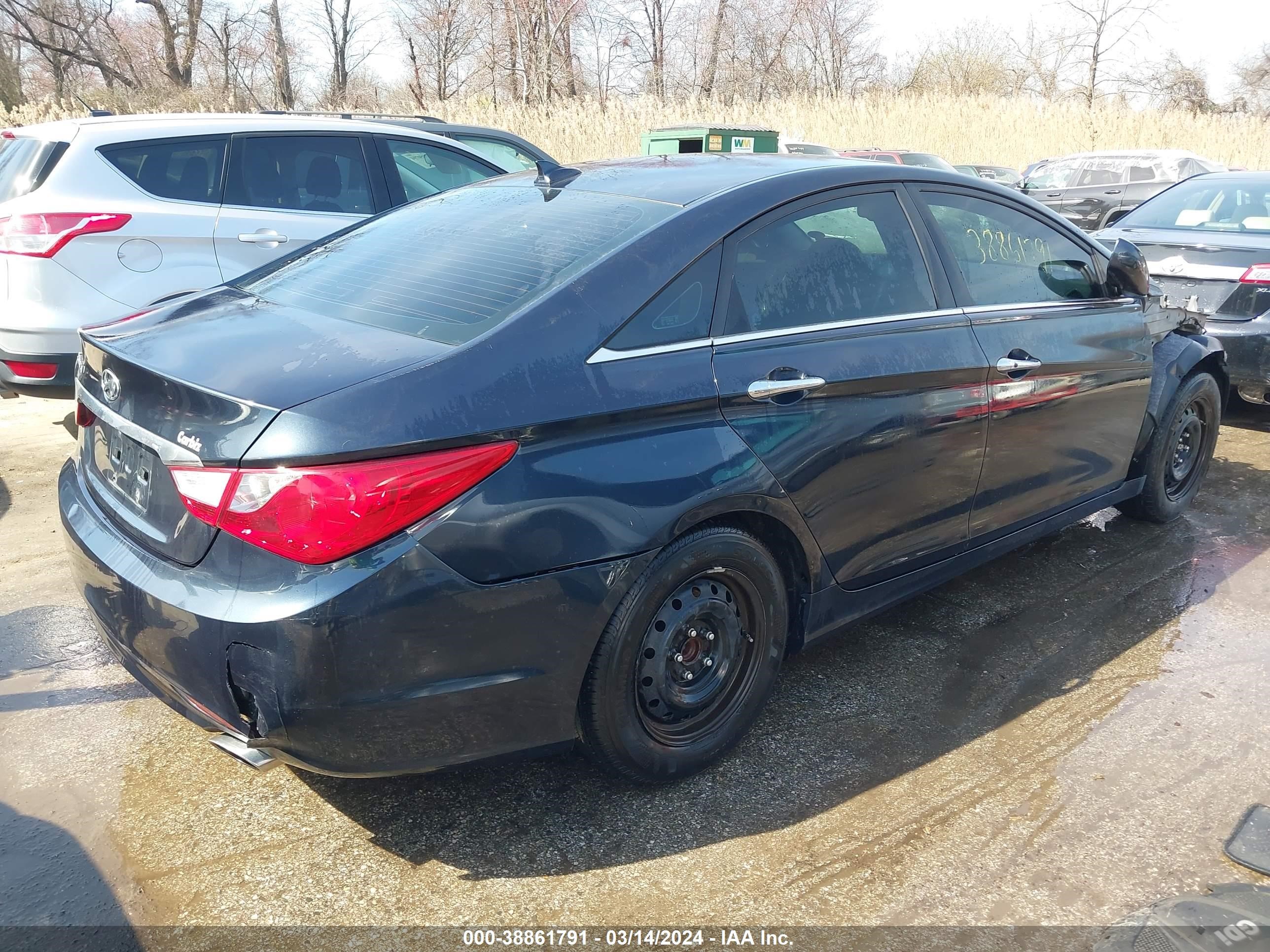 Photo 3 VIN: 5NPEC4AC9CH328828 - HYUNDAI SONATA 