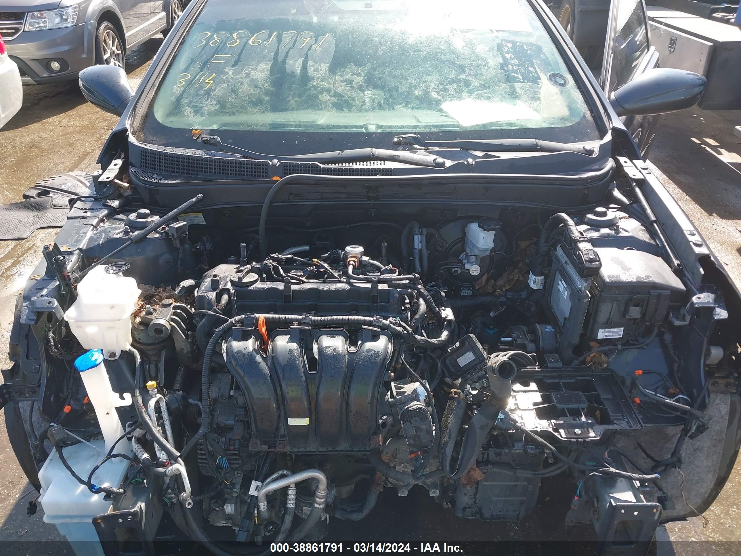 Photo 9 VIN: 5NPEC4AC9CH328828 - HYUNDAI SONATA 