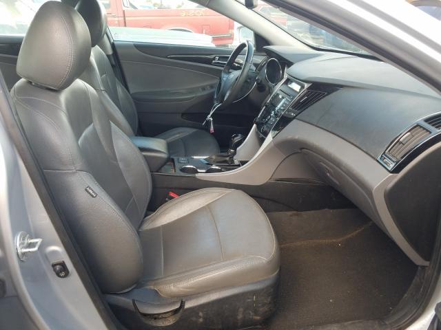 Photo 4 VIN: 5NPEC4AC9CH347783 - HYUNDAI SONATA SE 