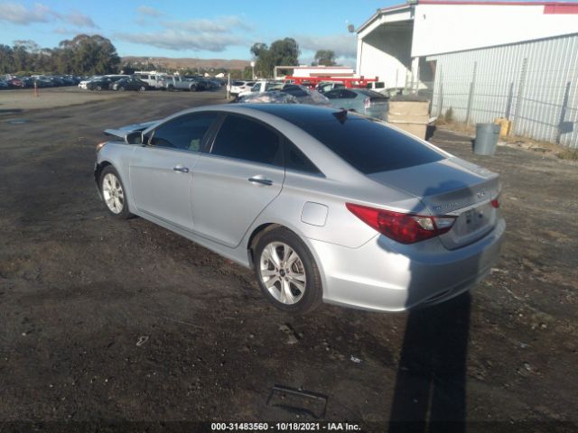 Photo 2 VIN: 5NPEC4AC9CH421977 - HYUNDAI SONATA 