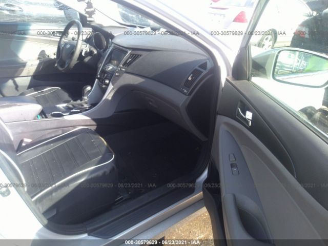 Photo 4 VIN: 5NPEC4AC9CH461072 - HYUNDAI SONATA 