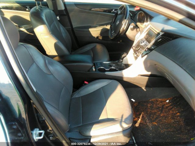 Photo 4 VIN: 5NPEC4AC9CH475926 - HYUNDAI SONATA 