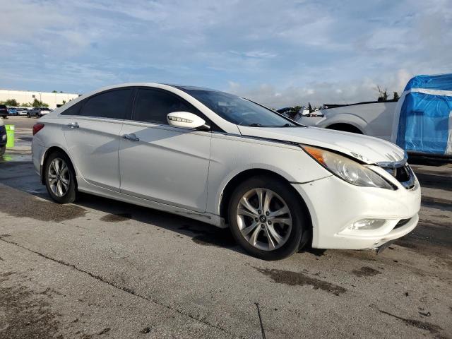 Photo 3 VIN: 5NPEC4AC9DH582444 - HYUNDAI SONATA SE 