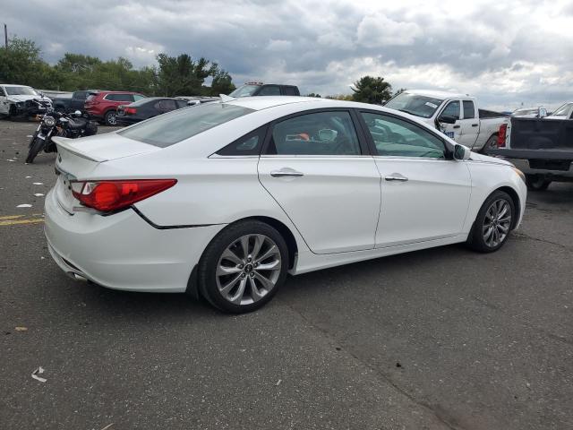 Photo 2 VIN: 5NPEC4AC9DH730320 - HYUNDAI SONATA SE 