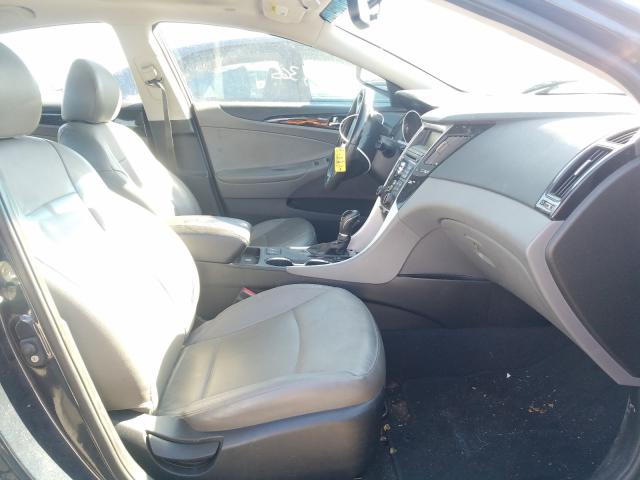 Photo 4 VIN: 5NPEC4ACXBH004348 - HYUNDAI SONATA SE 