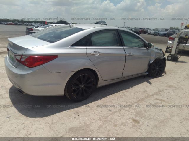 Photo 3 VIN: 5NPEC4ACXBH021358 - HYUNDAI SONATA 