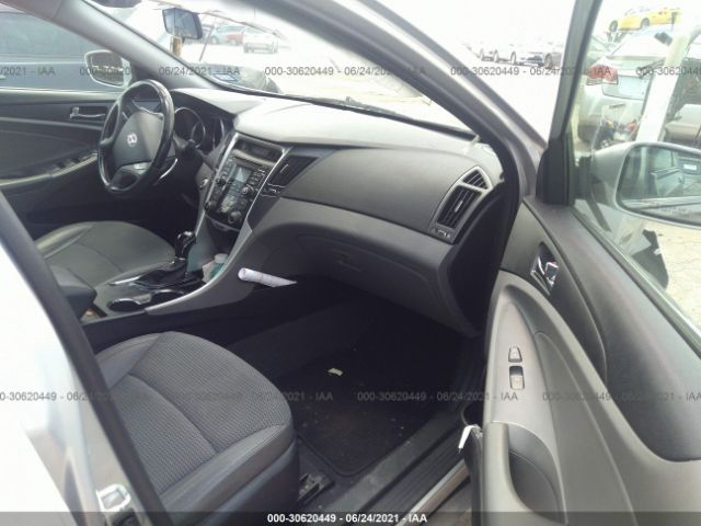 Photo 4 VIN: 5NPEC4ACXBH021358 - HYUNDAI SONATA 