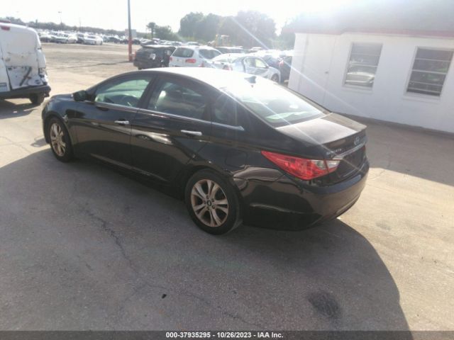 Photo 2 VIN: 5NPEC4ACXBH025023 - HYUNDAI SONATA 