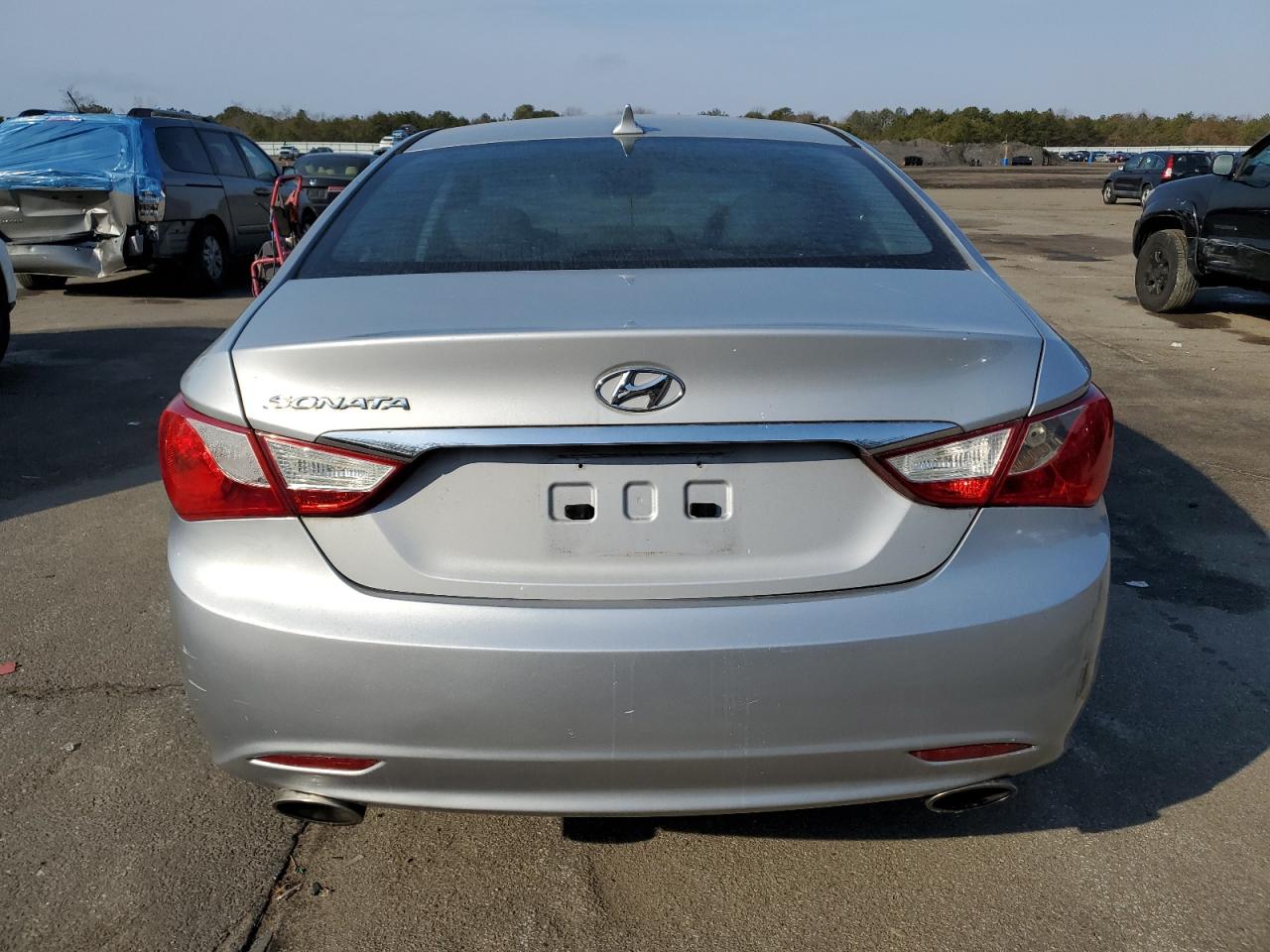 Photo 5 VIN: 5NPEC4ACXBH053498 - HYUNDAI SONATA 