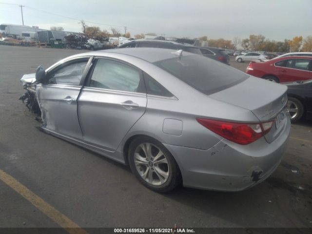 Photo 2 VIN: 5NPEC4ACXBH062945 - HYUNDAI SONATA 