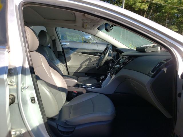 Photo 4 VIN: 5NPEC4ACXBH081687 - HYUNDAI SONATA SE 