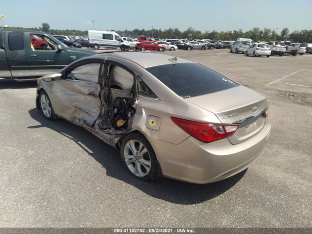 Photo 2 VIN: 5NPEC4ACXBH110749 - HYUNDAI SONATA 