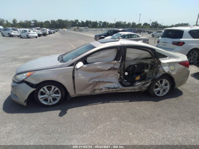 Photo 5 VIN: 5NPEC4ACXBH110749 - HYUNDAI SONATA 