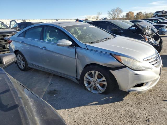 Photo 3 VIN: 5NPEC4ACXBH116079 - HYUNDAI SONATA SE 