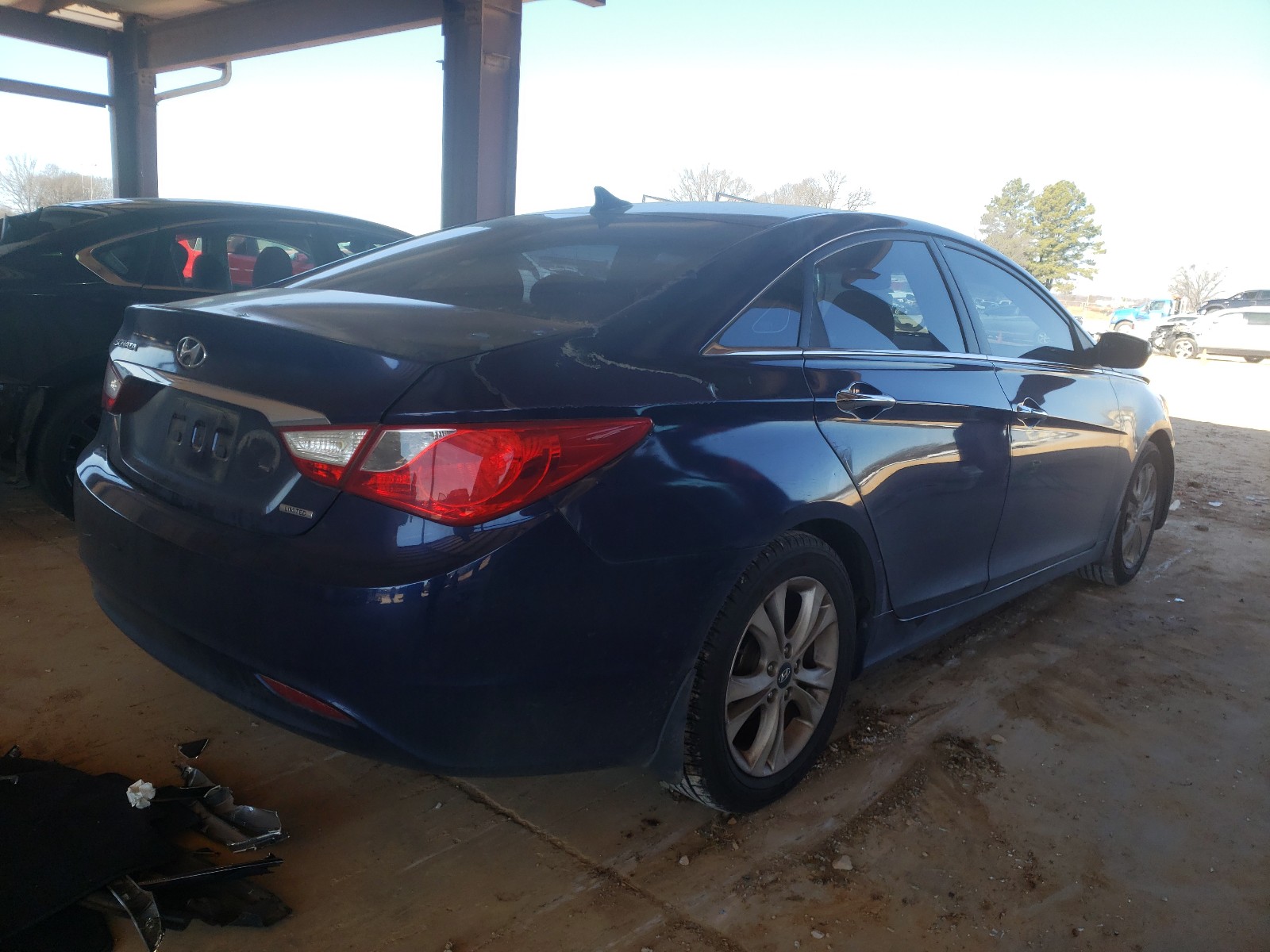 Photo 3 VIN: 5NPEC4ACXBH130788 - HYUNDAI SONATA SE 