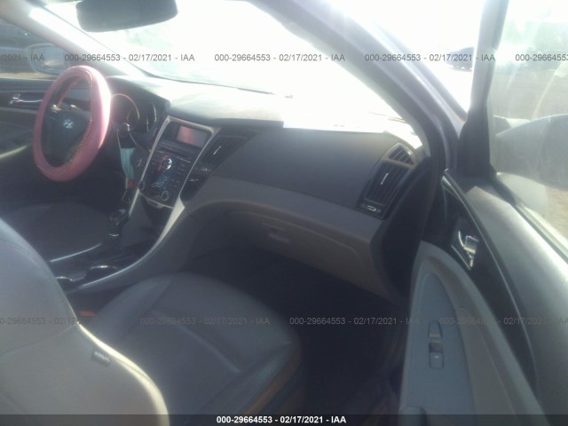 Photo 4 VIN: 5NPEC4ACXBH152905 - HYUNDAI SONATA 