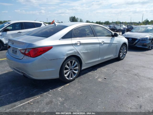 Photo 3 VIN: 5NPEC4ACXBH180042 - HYUNDAI SONATA 