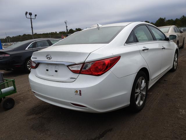 Photo 3 VIN: 5NPEC4ACXBH202413 - HYUNDAI SONATA SE 