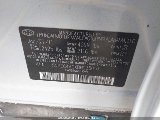 Photo 8 VIN: 5NPEC4ACXBH235010 - HYUNDAI SONATA 