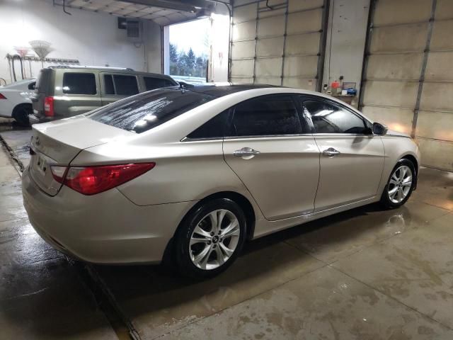 Photo 2 VIN: 5NPEC4ACXCH327400 - HYUNDAI SONATA SE 