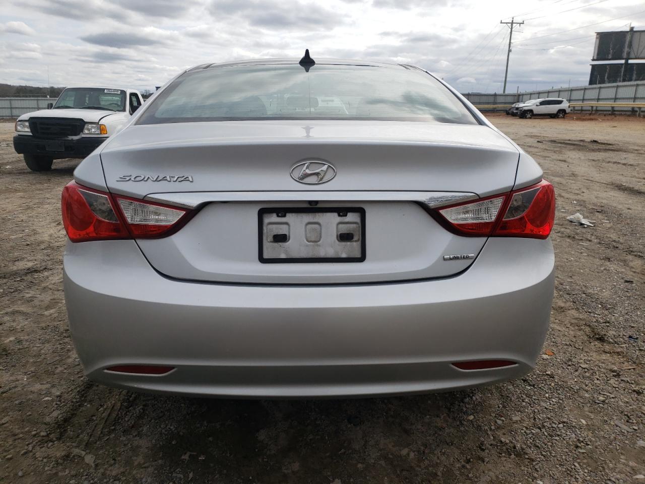 Photo 5 VIN: 5NPEC4ACXCH336534 - HYUNDAI SONATA 