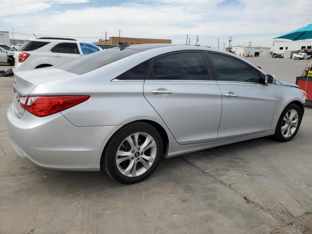 Photo 2 VIN: 5NPEC4ACXCH351129 - HYUNDAI SONATA SE 