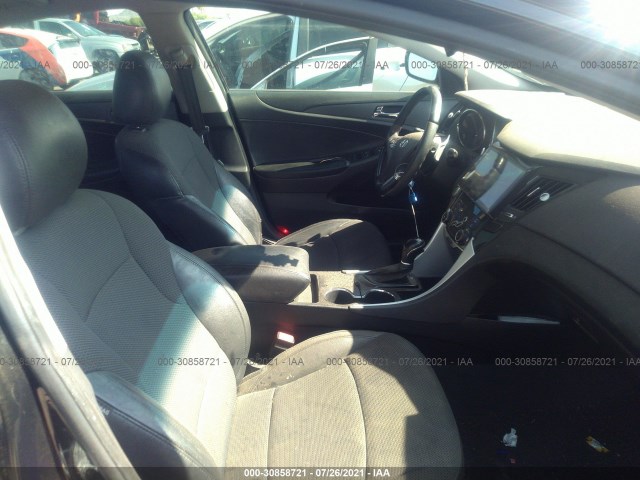 Photo 4 VIN: 5NPEC4ACXCH387497 - HYUNDAI SONATA 