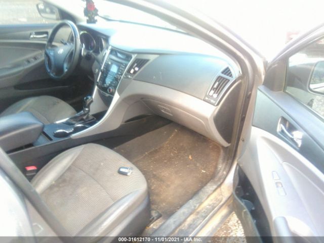 Photo 4 VIN: 5NPEC4ACXCH391064 - HYUNDAI SONATA 