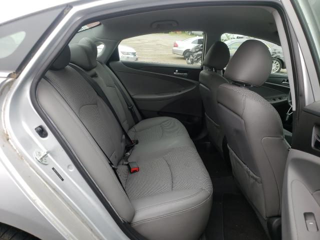 Photo 5 VIN: 5NPEC4ACXCH392540 - HYUNDAI SONATA SE 