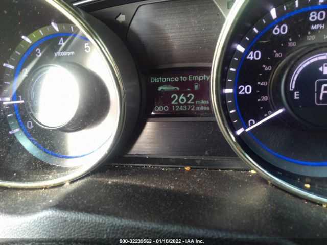 Photo 6 VIN: 5NPEC4ACXCH432857 - HYUNDAI SONATA 