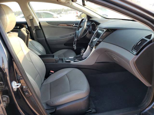 Photo 4 VIN: 5NPEC4ACXCH436570 - HYUNDAI SONATA SE 